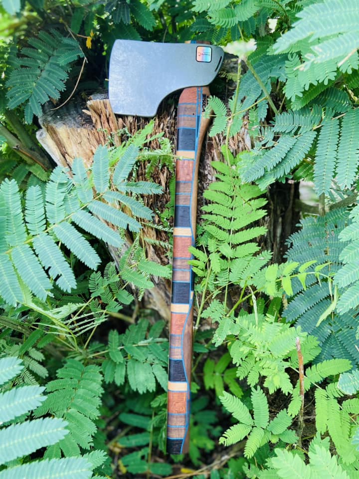 Axe Maker Woosiie big axe